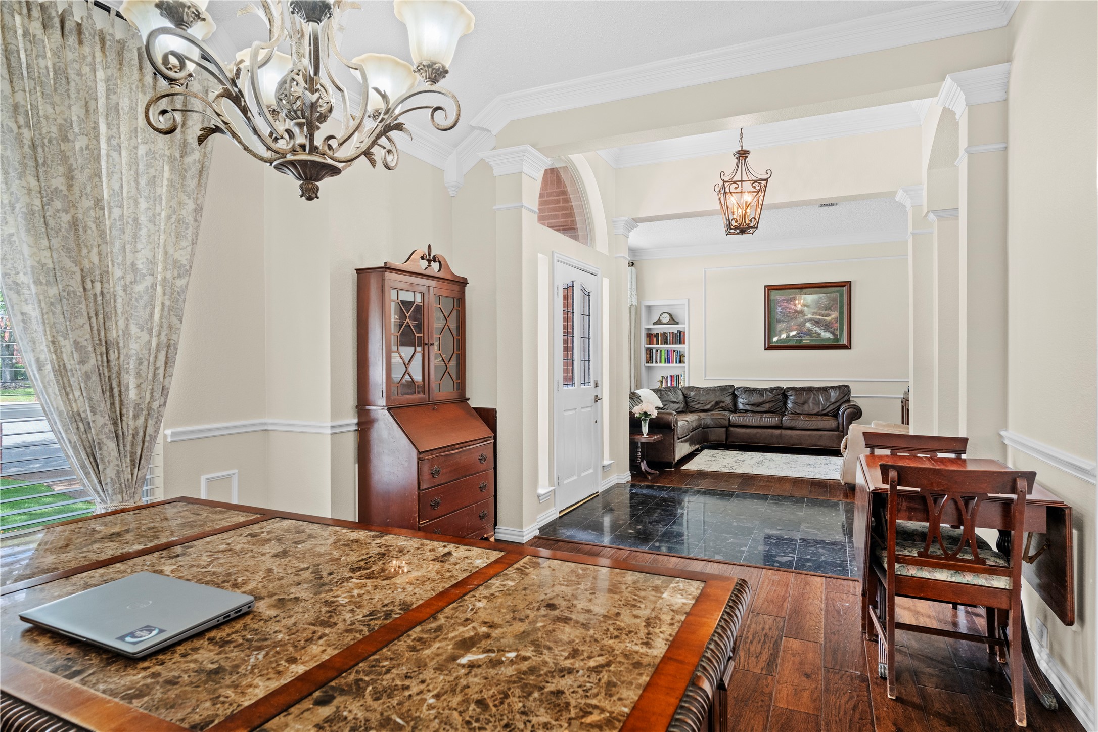 2007 Hunter Place Court Arlington TX 76006