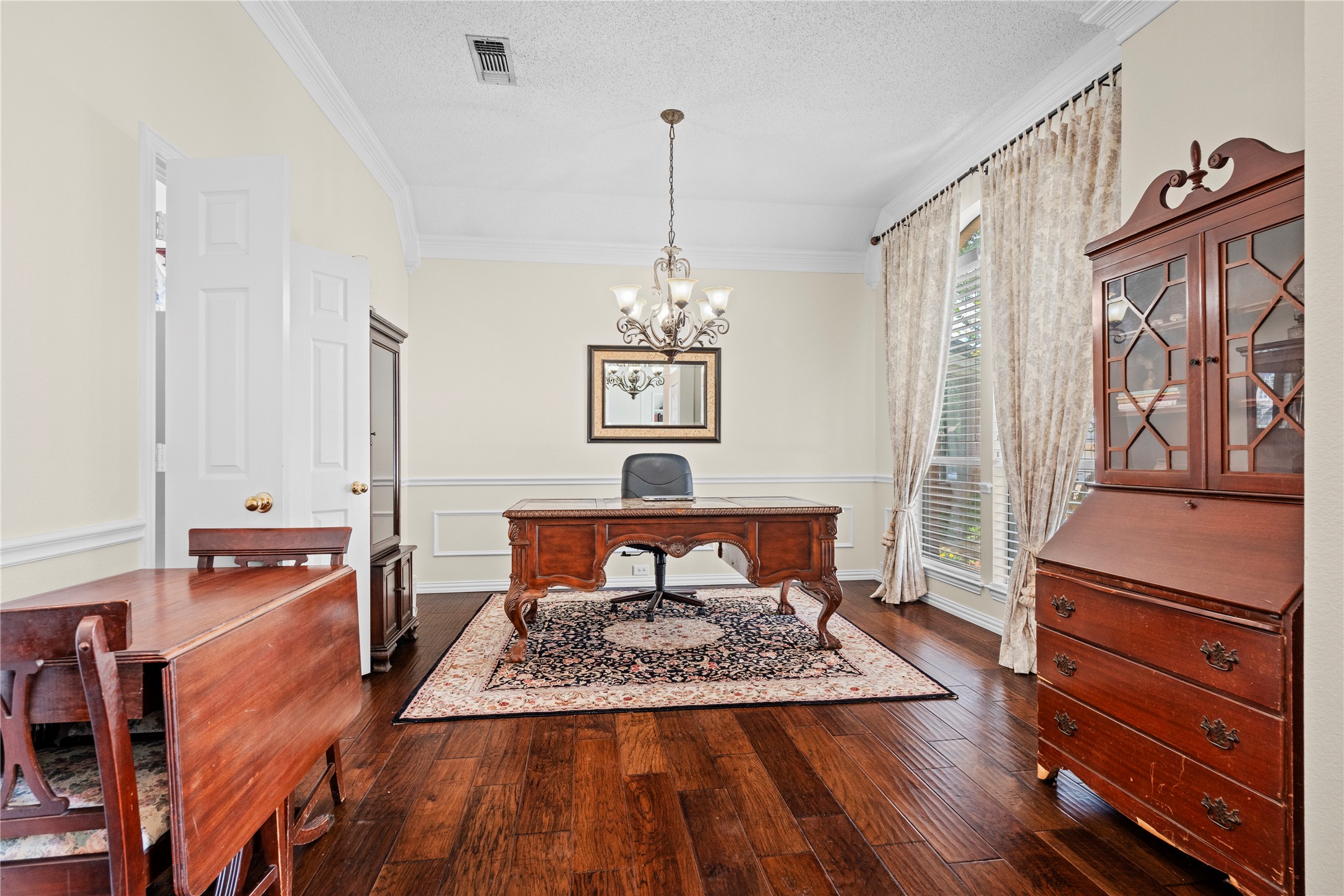 2007 Hunter Place Court Arlington TX 76006