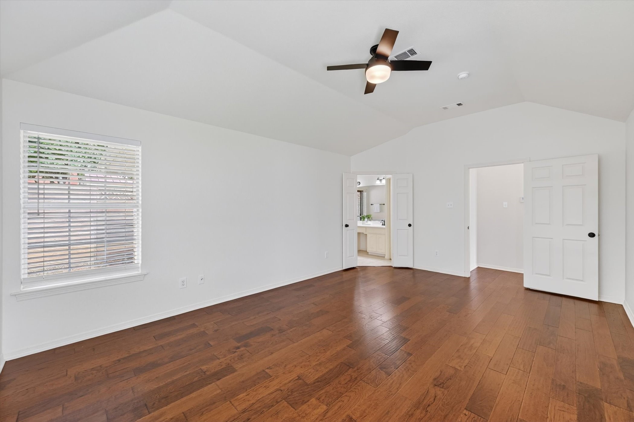 2212 Tiffany Glenn Court Bedford TX 76021