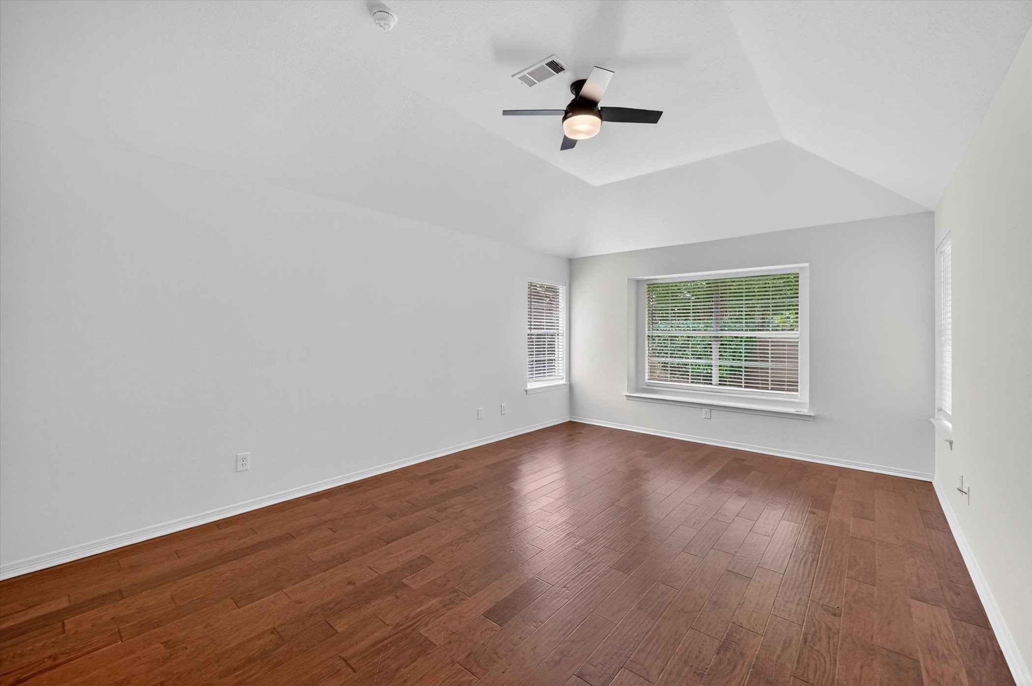 2212 Tiffany Glenn Court Bedford TX 76021