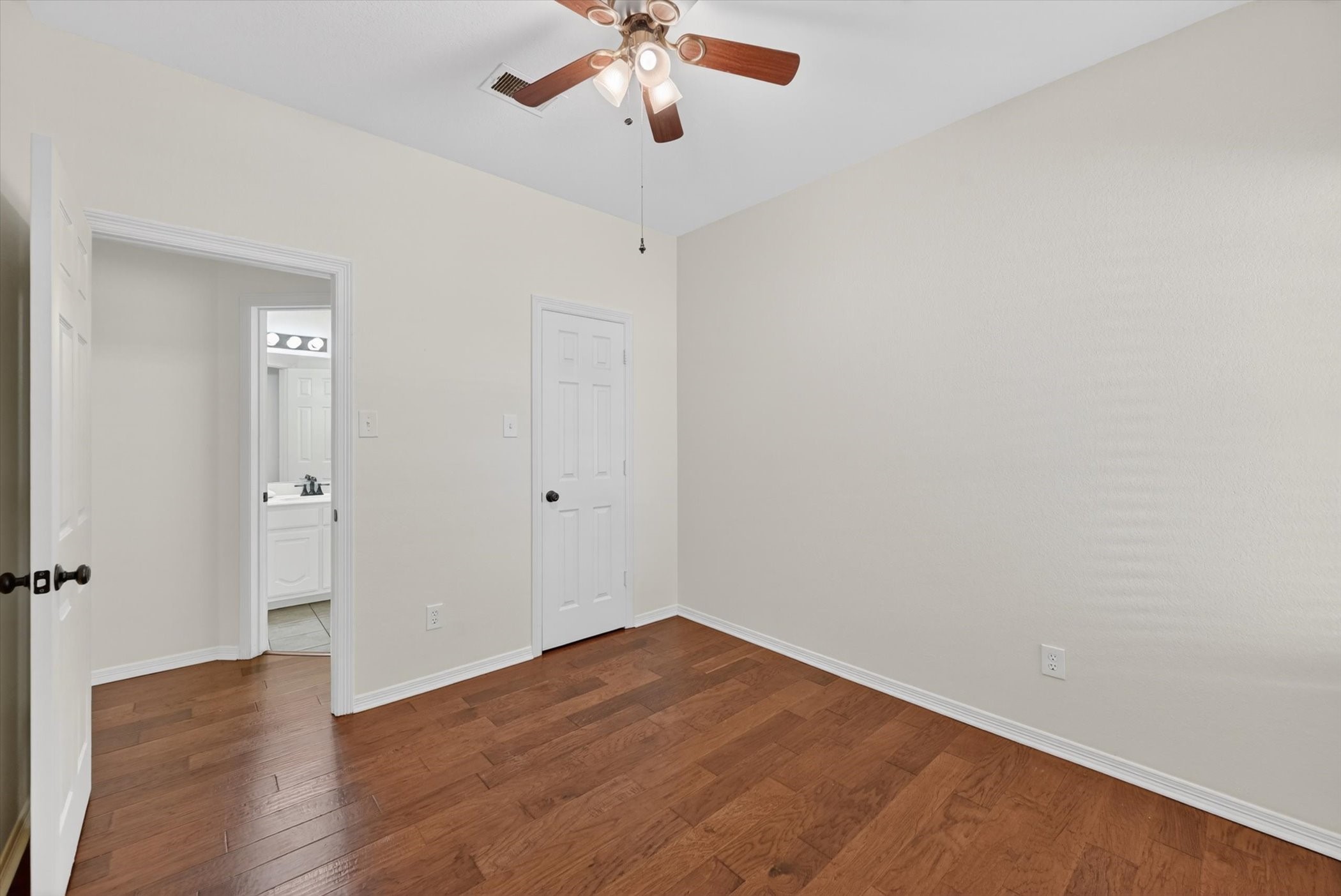 2212 Tiffany Glenn Court Bedford TX 76021