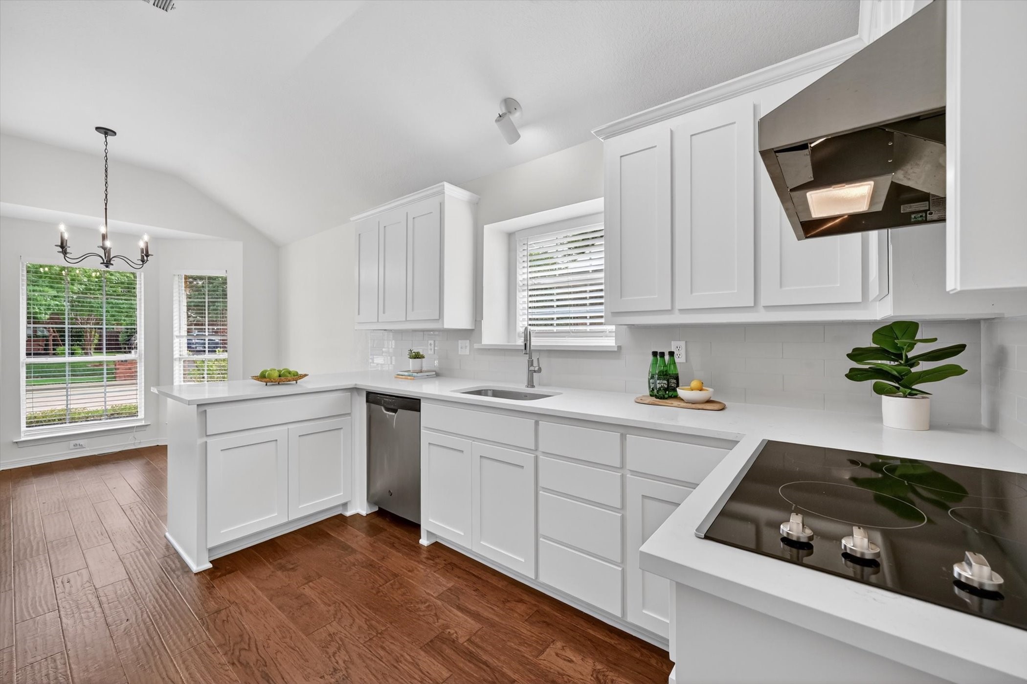 2212 Tiffany Glenn Court Bedford TX 76021