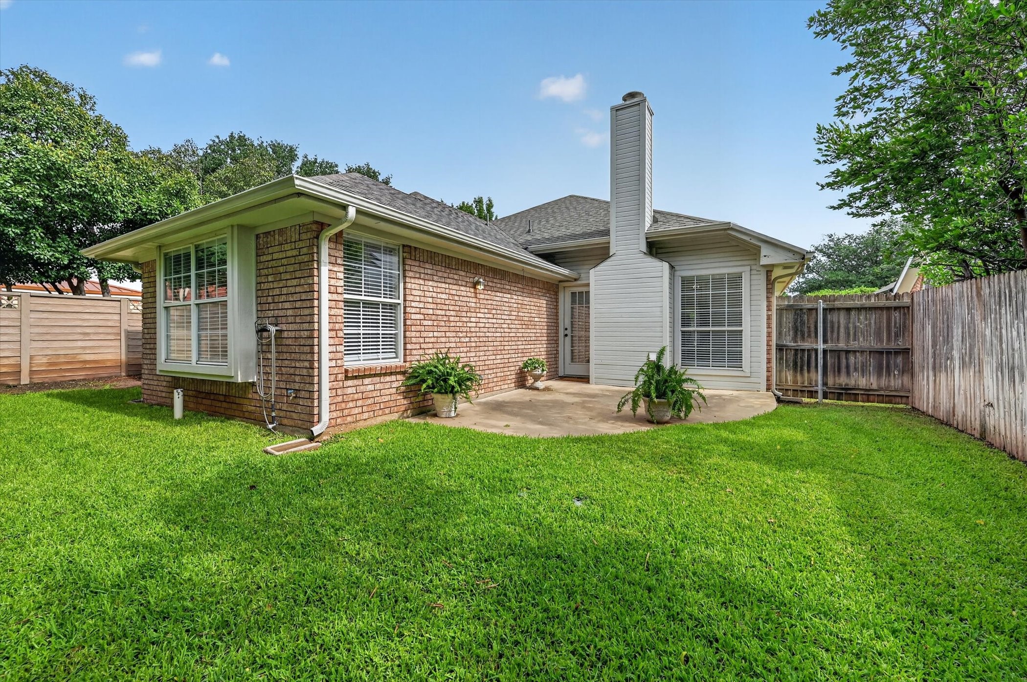 2212 Tiffany Glenn Court Bedford TX 76021