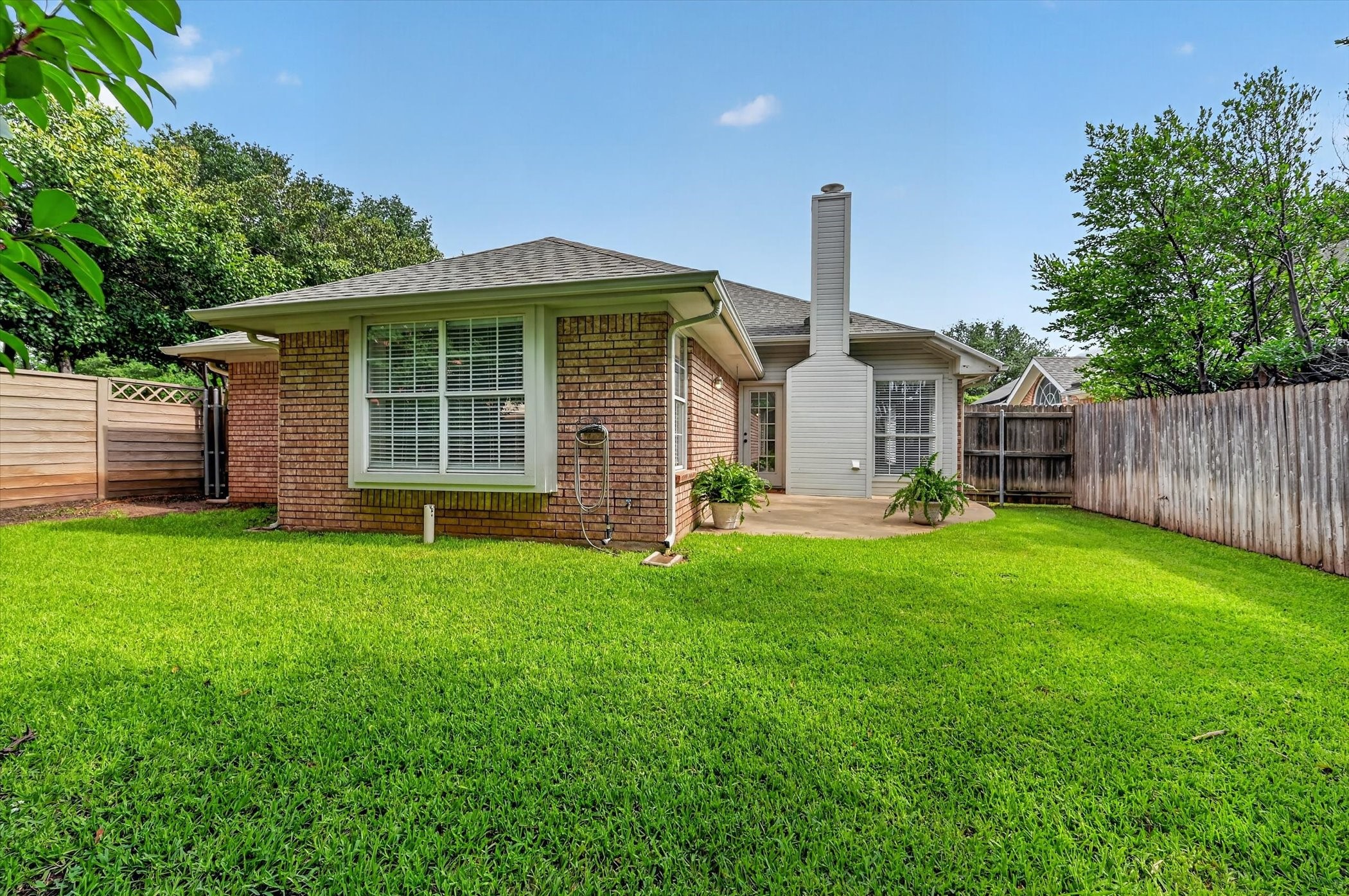 2212 Tiffany Glenn Court Bedford TX 76021