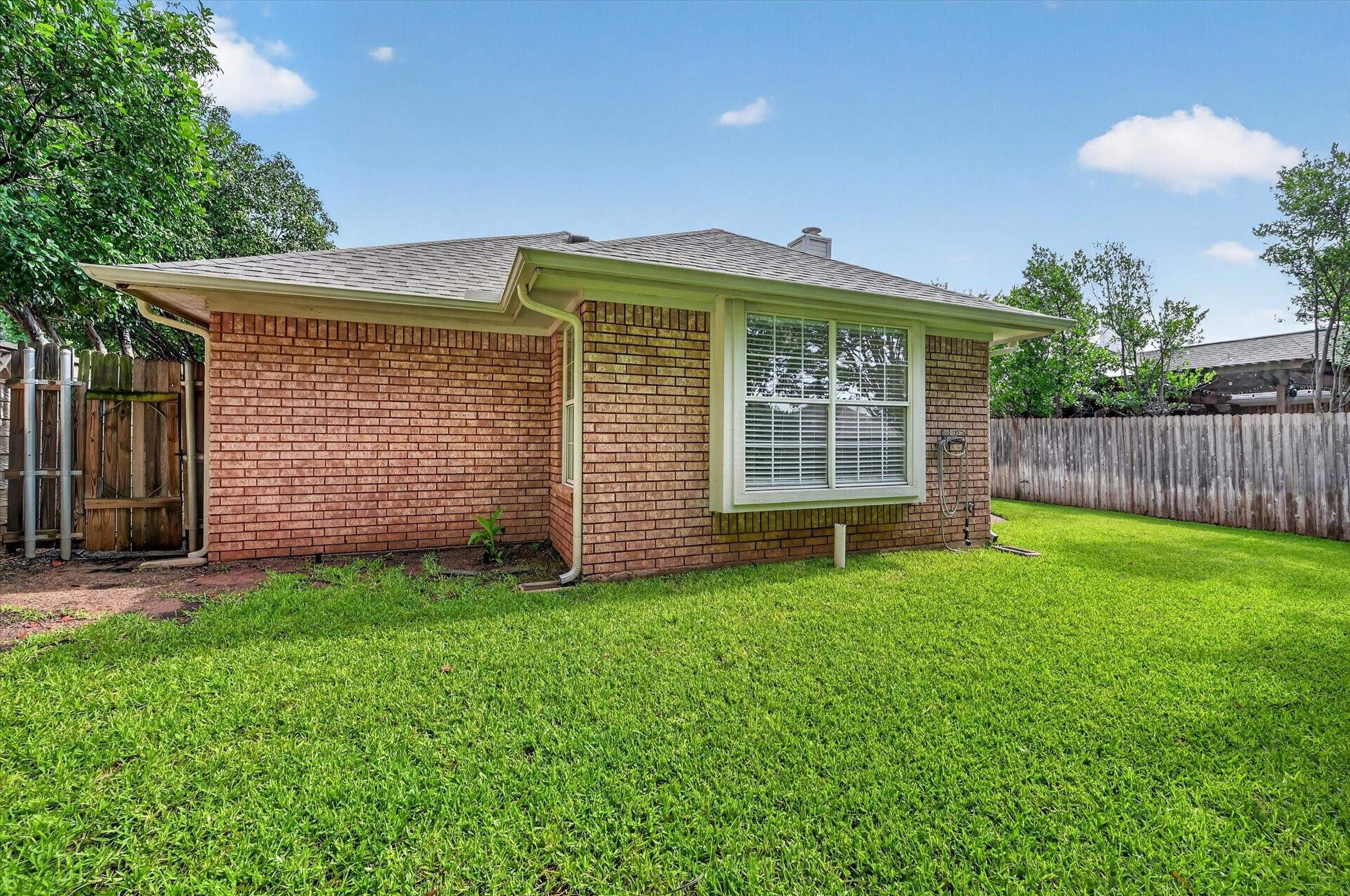 2212 Tiffany Glenn Court Bedford TX 76021