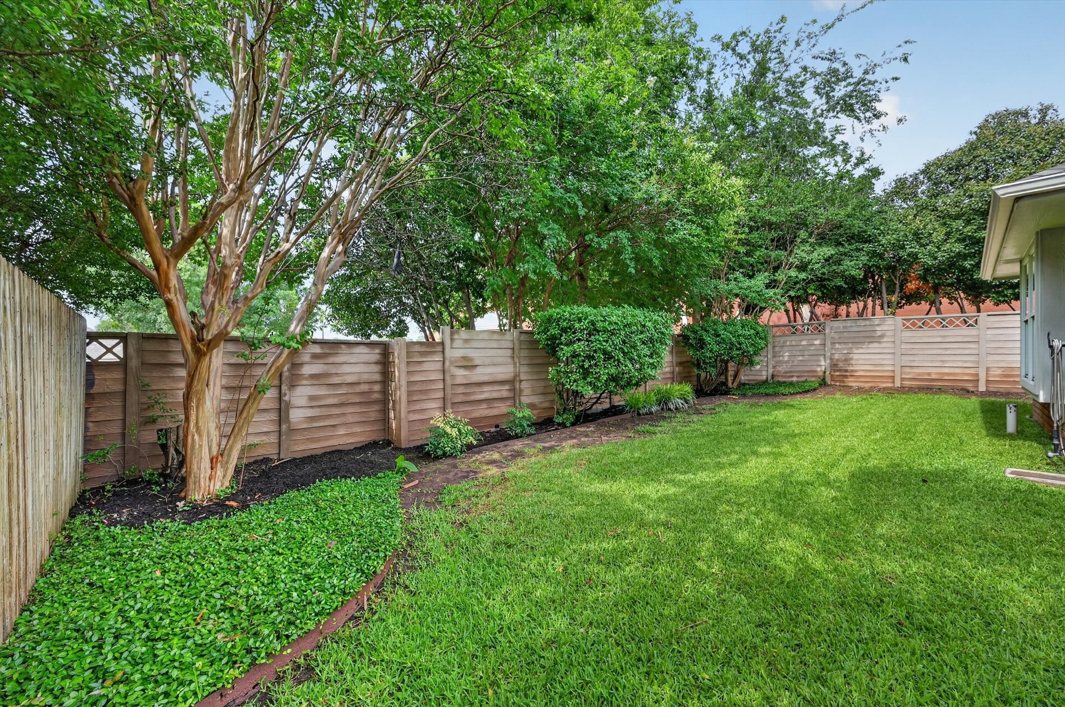 2212 Tiffany Glenn Court Bedford TX 76021