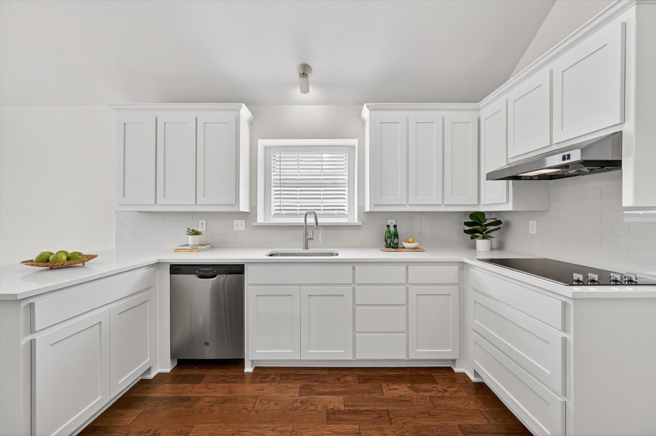 2212 Tiffany Glenn Court Bedford TX 76021