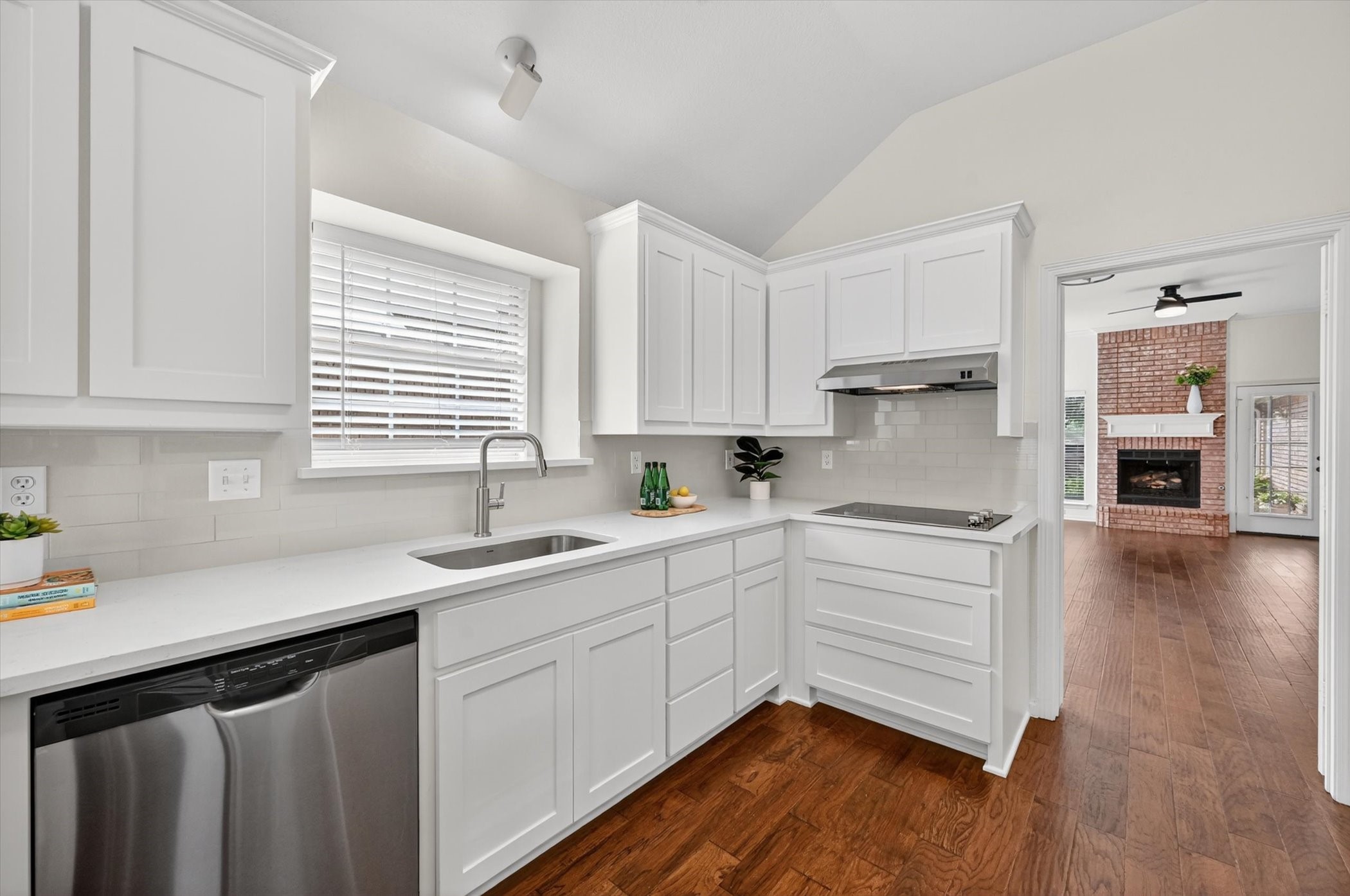 2212 Tiffany Glenn Court Bedford TX 76021