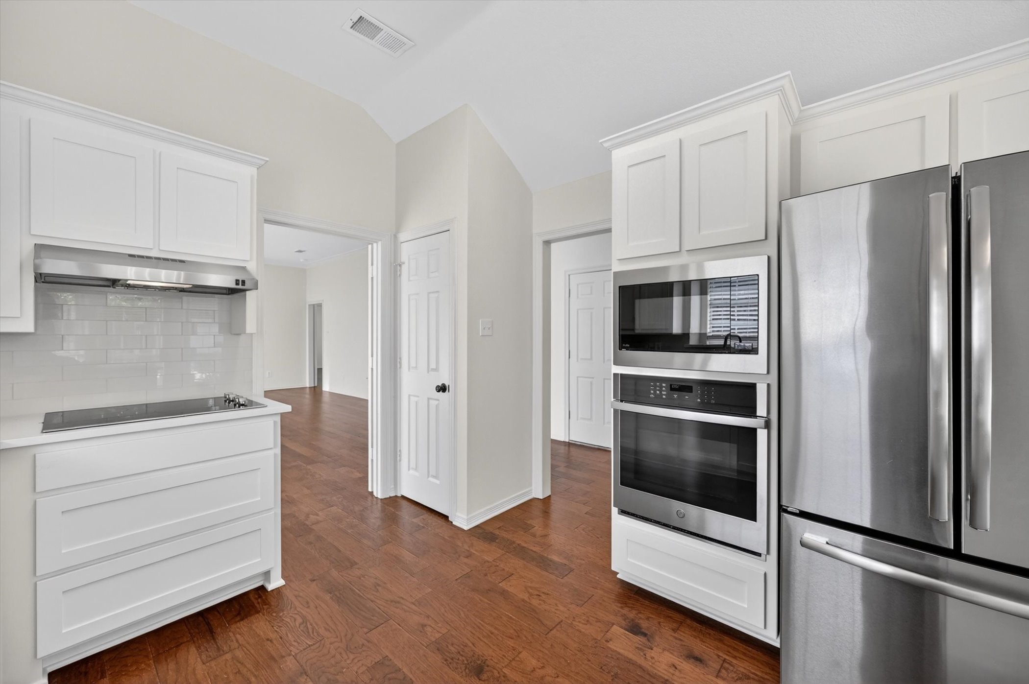 2212 Tiffany Glenn Court Bedford TX 76021