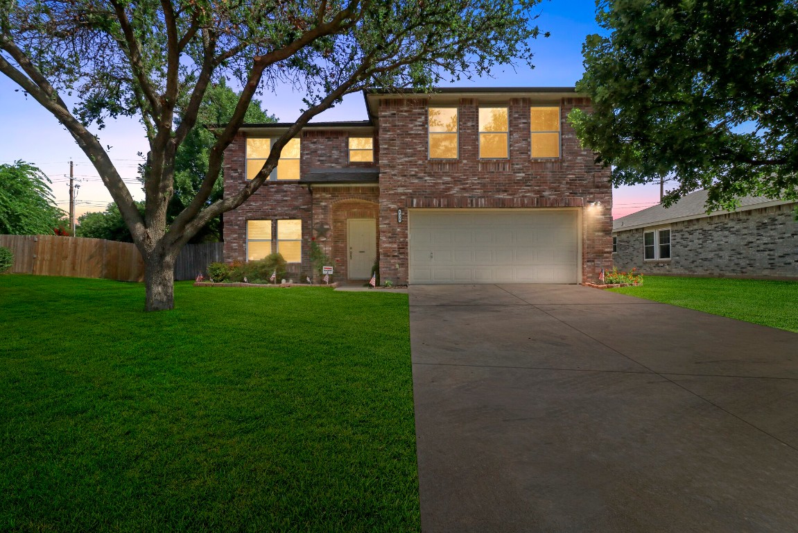1905 Doecrest Drive Denton TX 76210
