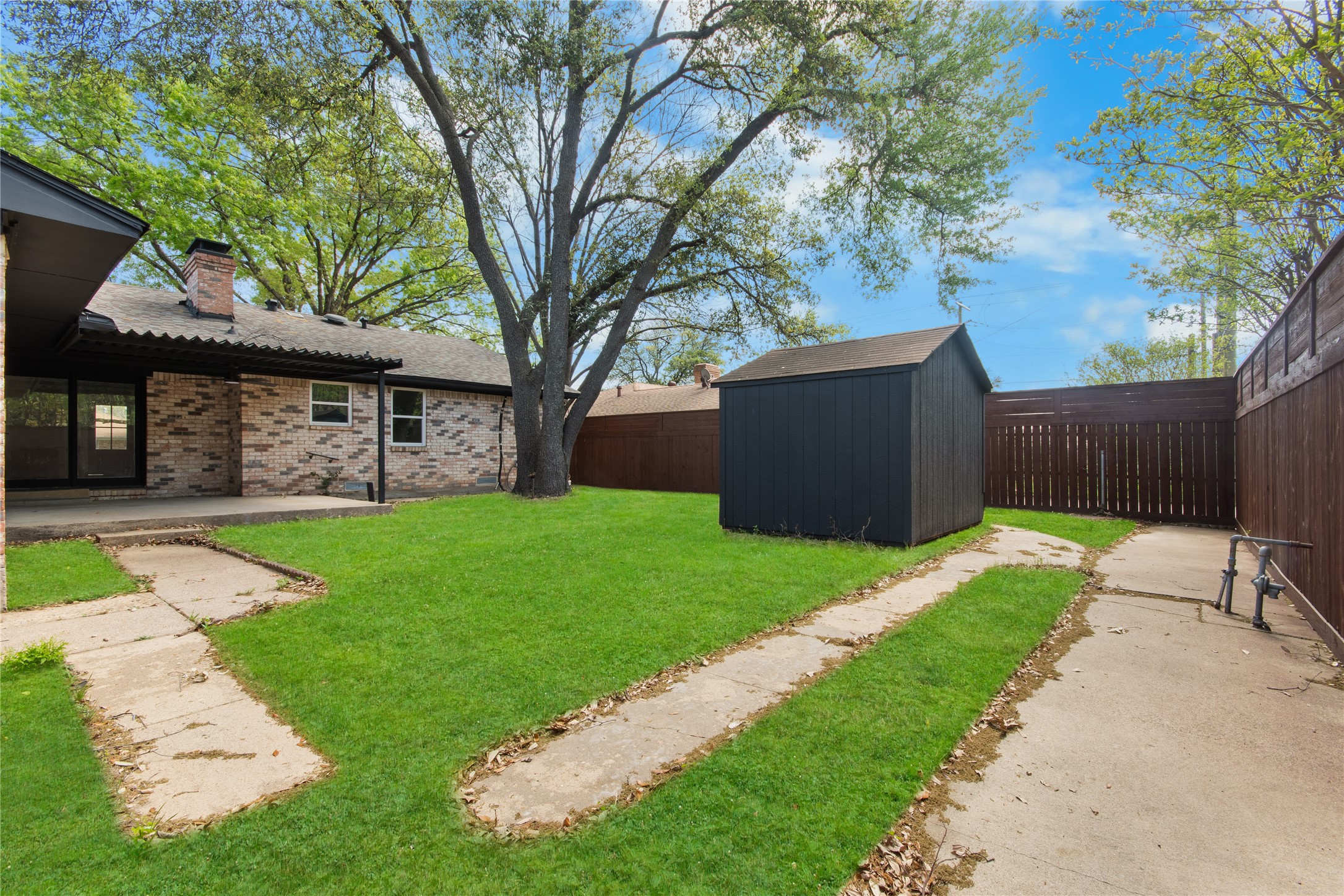 6211 Symphony Lane Dallas TX 75227