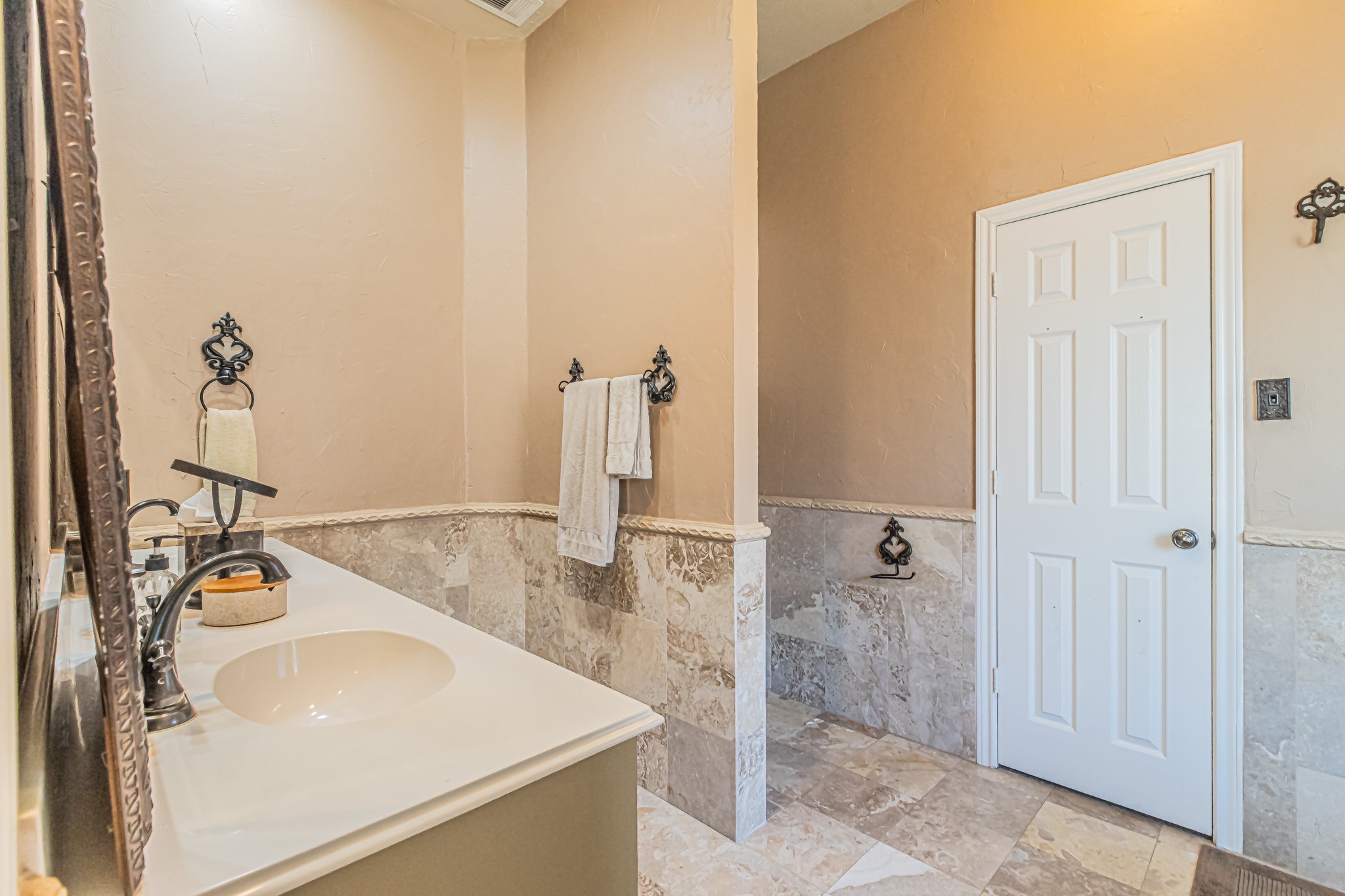 7732 Summerbrook Circle Fort Worth TX 76137