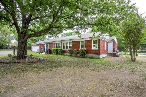 239 Allen Street Weatherford TX 76086