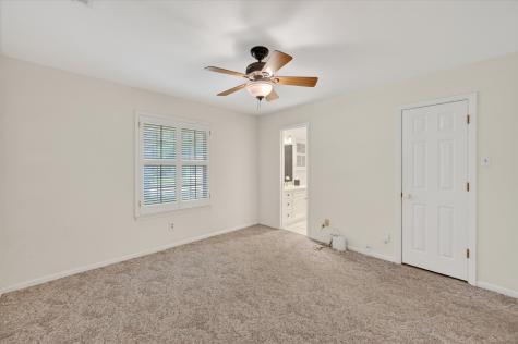 2105 Meadow Lane Grand Prairie TX 75050