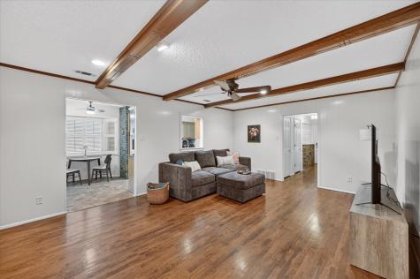 2105 Meadow Lane Grand Prairie TX 75050