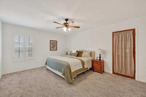 2105 Meadow Lane Grand Prairie TX 75050
