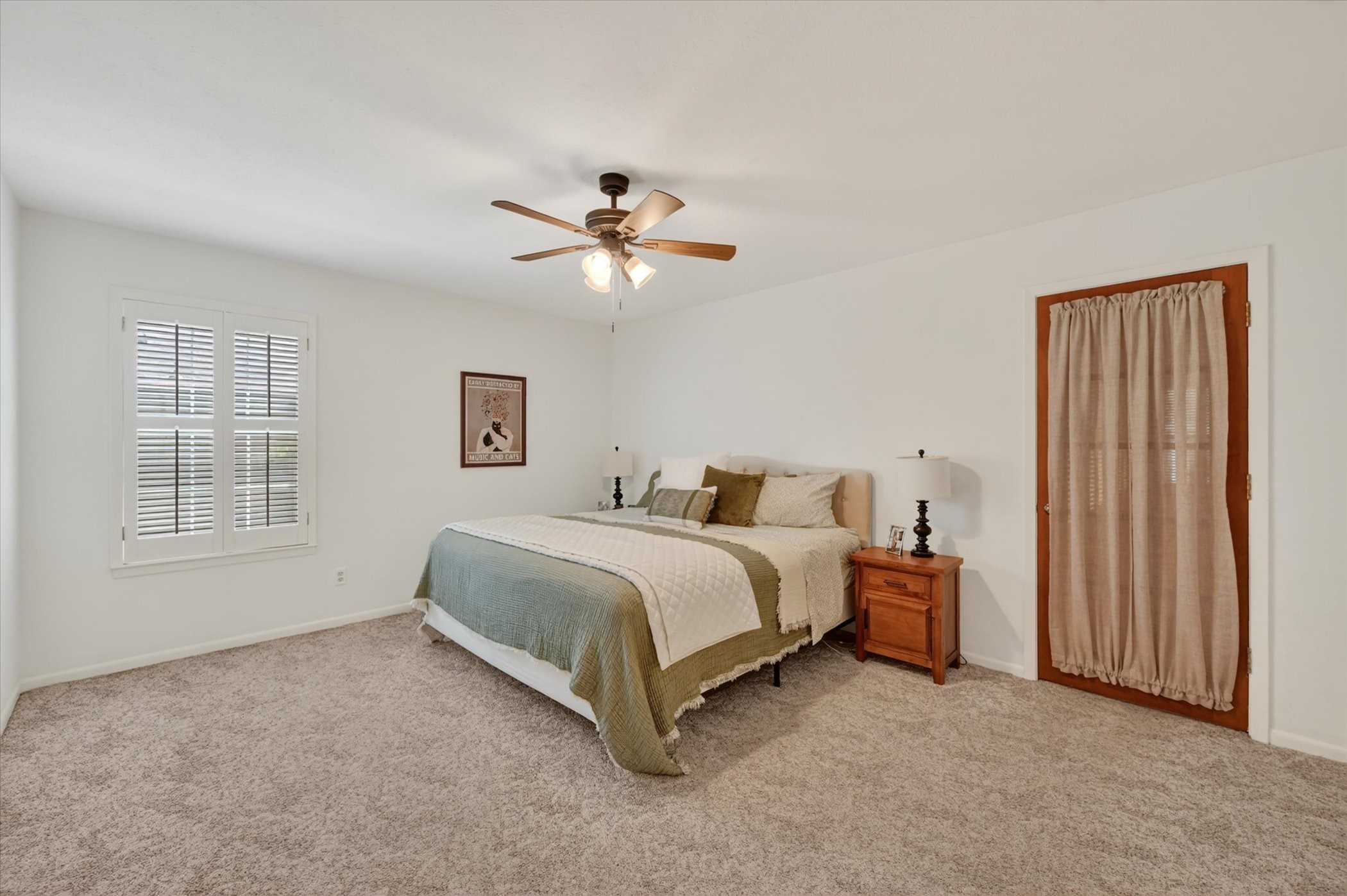 2105 Meadow Lane Grand Prairie TX 75050