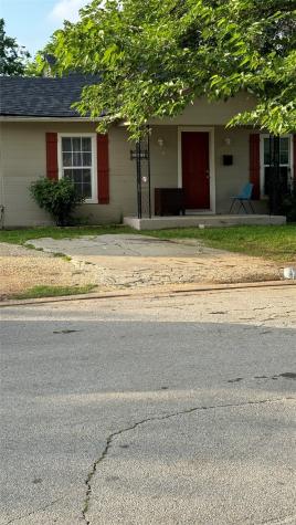 212 W Franklin Avenue Saginaw TX 76179