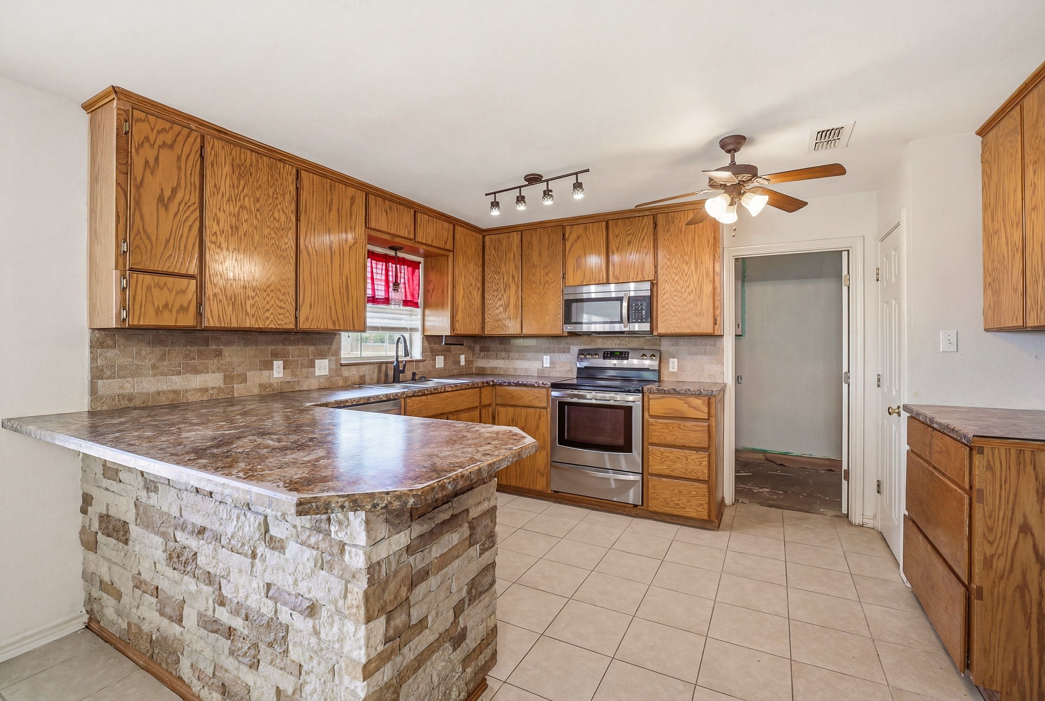 802 Private Road 1675 Stephenville TX 76401