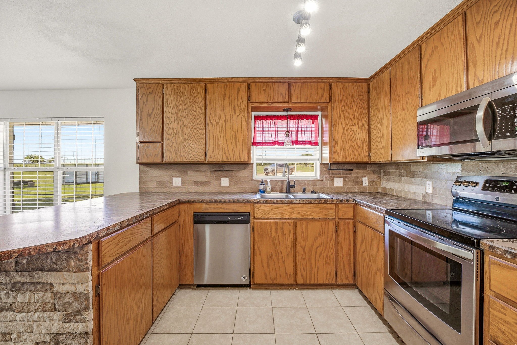 802 Private Road 1675 Stephenville TX 76401