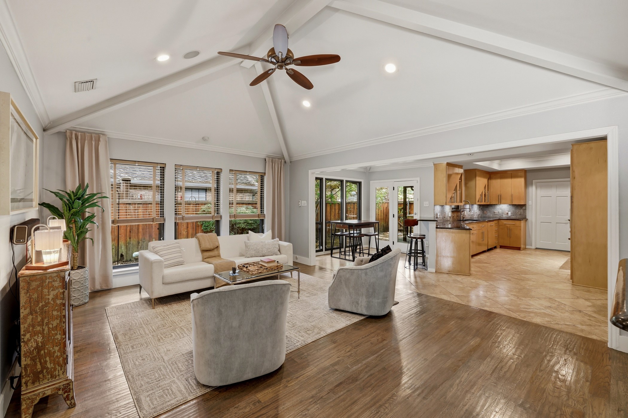 8710 Sanshire Avenue Dallas TX 75231