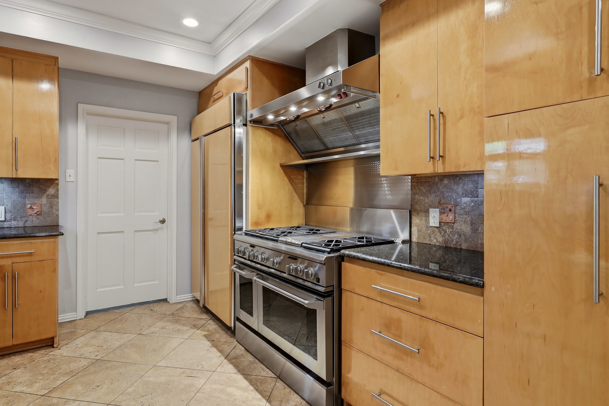 8710 Sanshire Avenue Dallas TX 75231