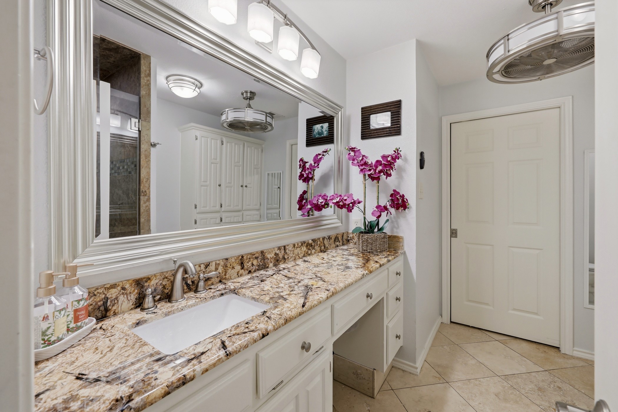8710 Sanshire Avenue Dallas TX 75231