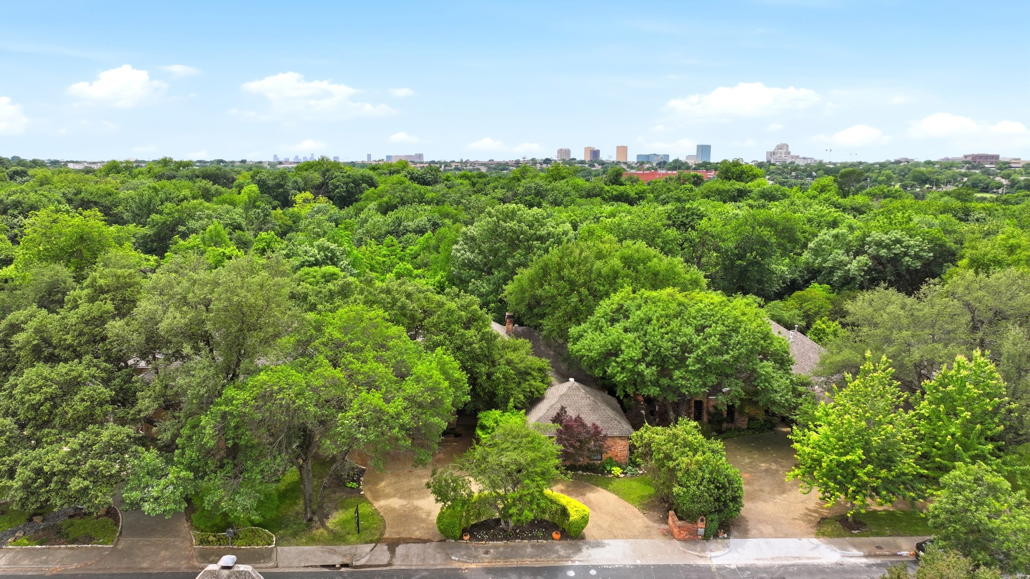 8710 Sanshire Avenue Dallas TX 75231