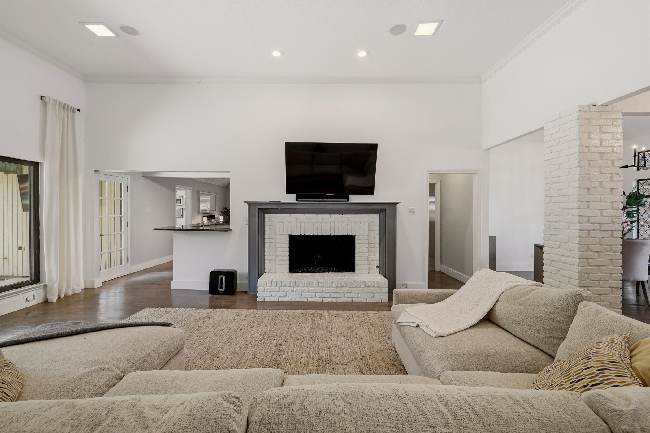 8710 Sanshire Avenue Dallas TX 75231