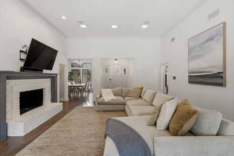 8710 Sanshire Avenue Dallas TX 75231