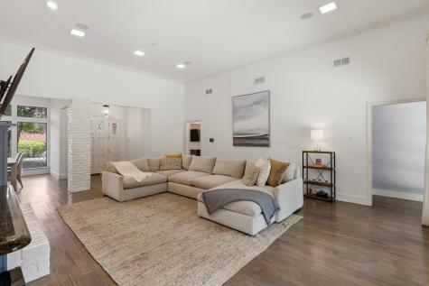 8710 Sanshire Avenue Dallas TX 75231