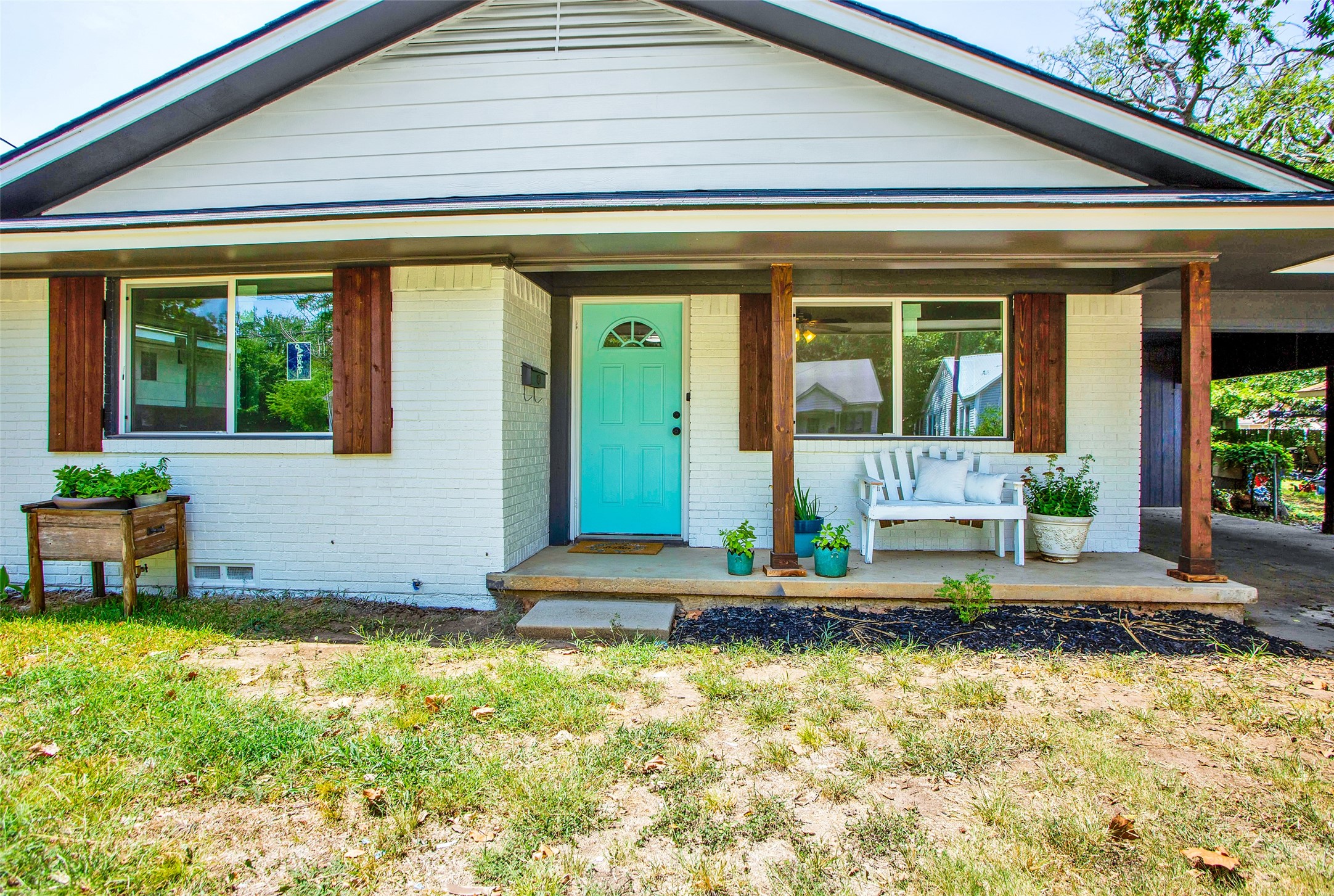 1009 N Clements Street Gainesville TX 76240
