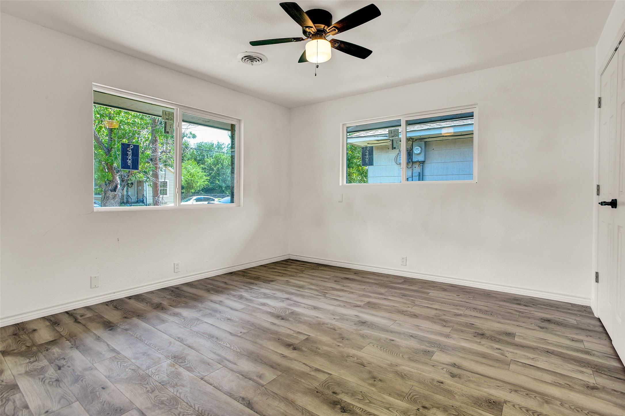 1009 N Clements Street Gainesville TX 76240