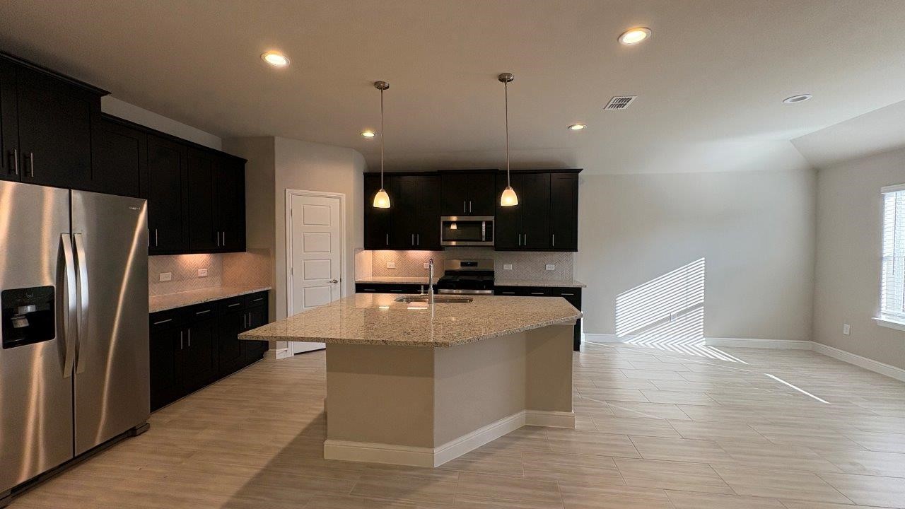 4131 Cornerstone Circle Granbury TX 76048