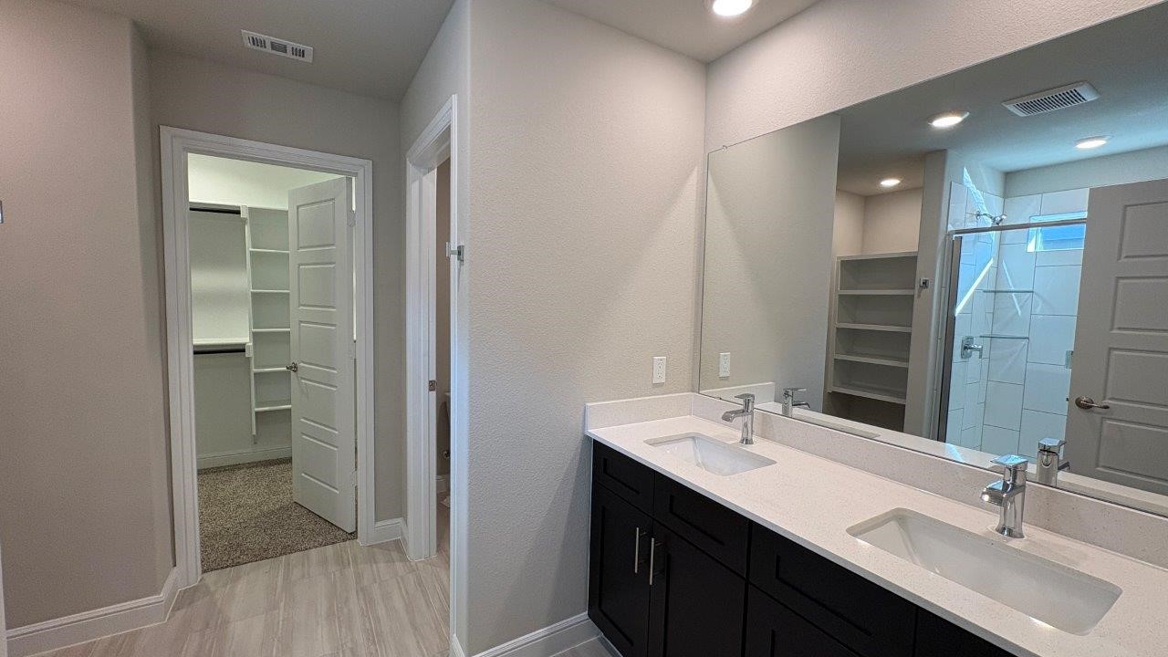 4131 Cornerstone Circle Granbury TX 76048