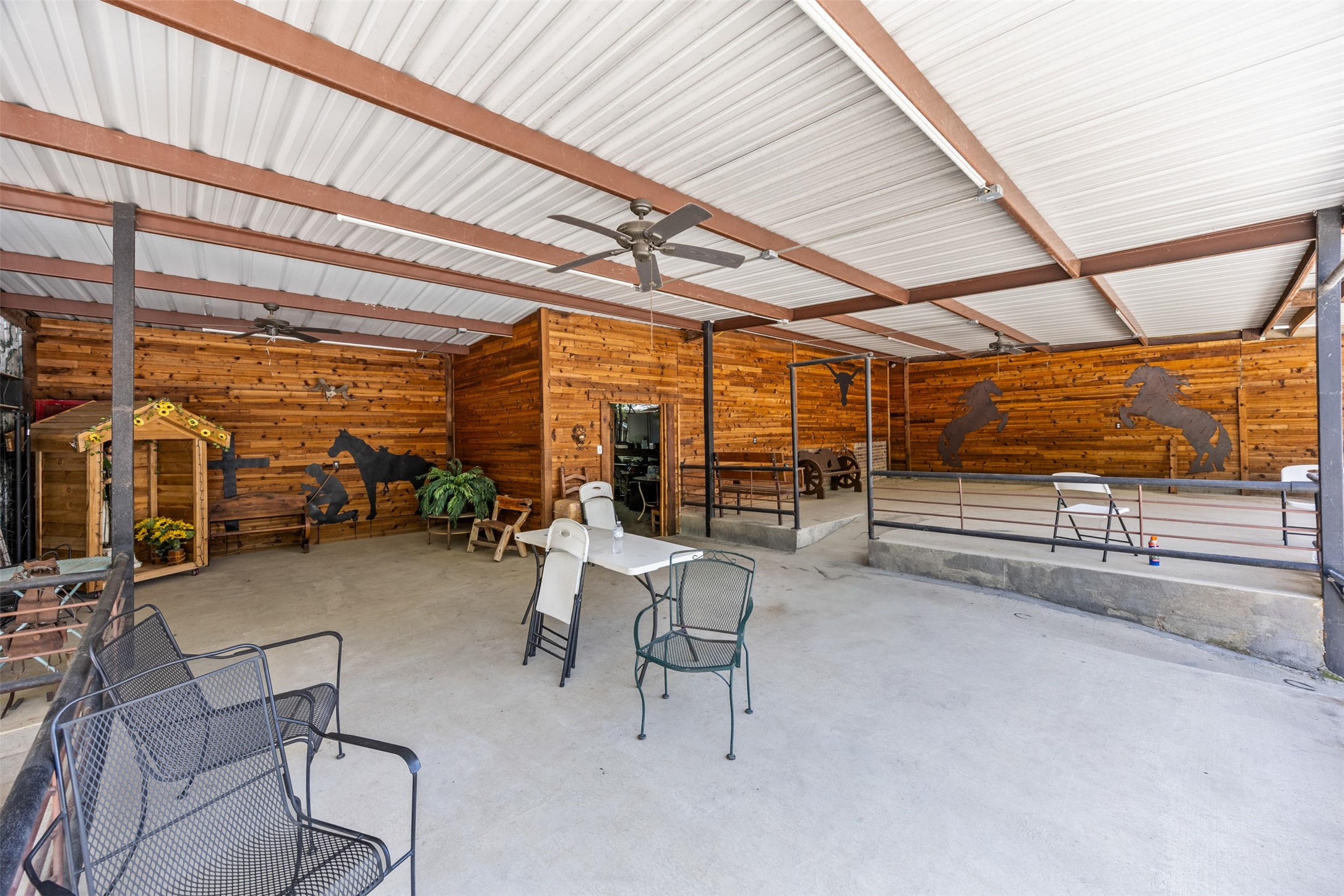 1152 Elva Warren Street Fort Worth TX 76115