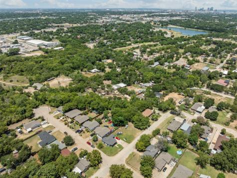 1152 Elva Warren Street Fort Worth TX 76115