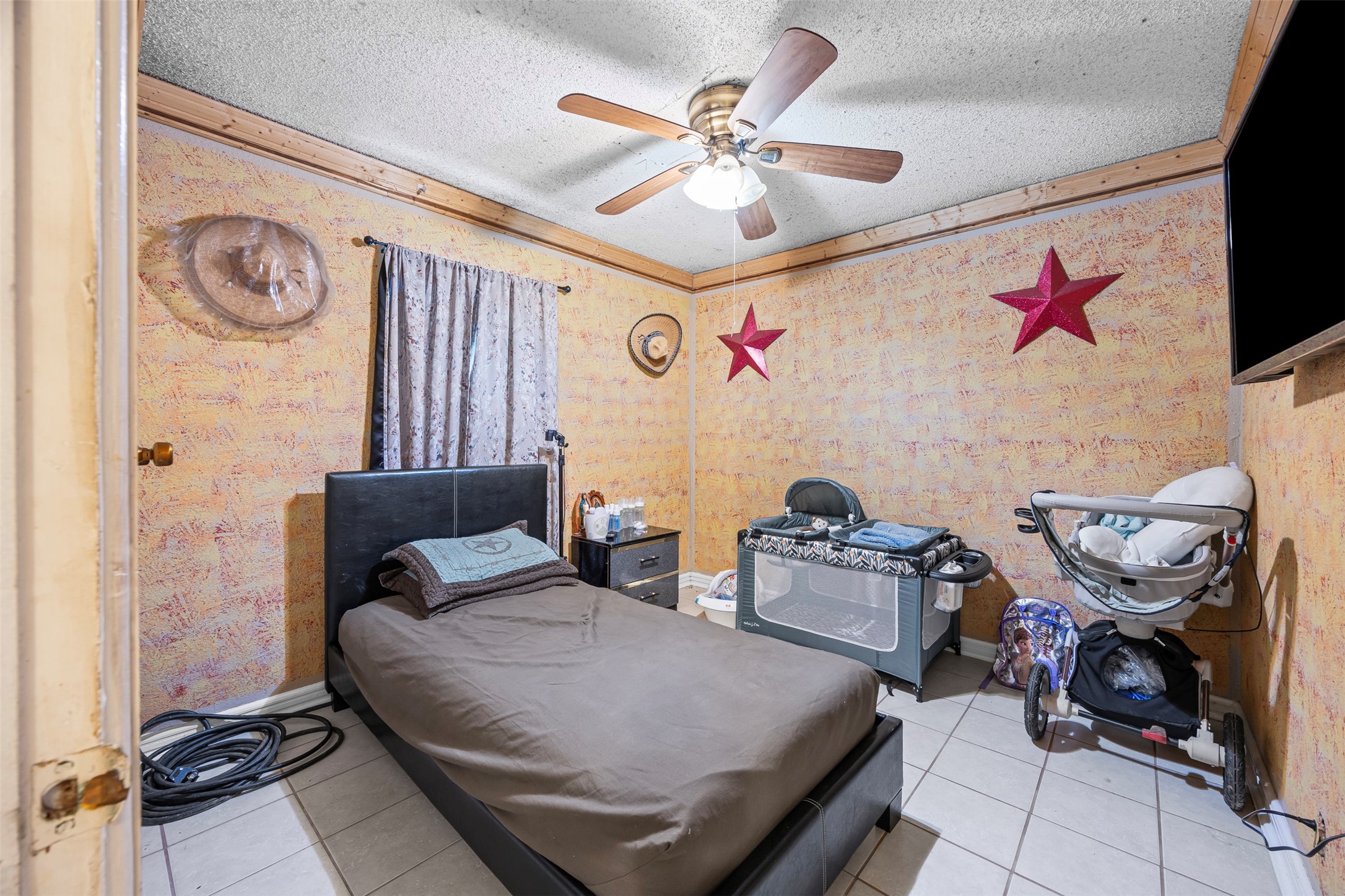 1152 Elva Warren Street Fort Worth TX 76115