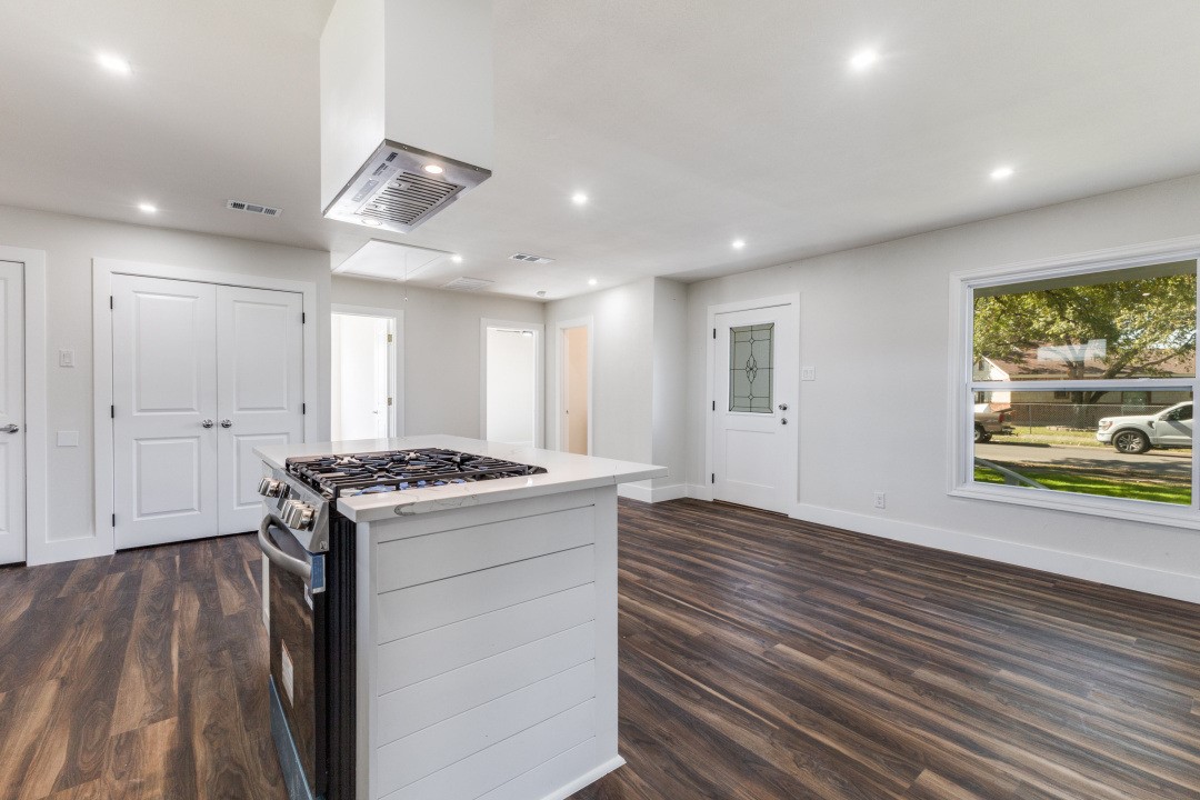 1410 Prichard Lane Dallas TX 75217