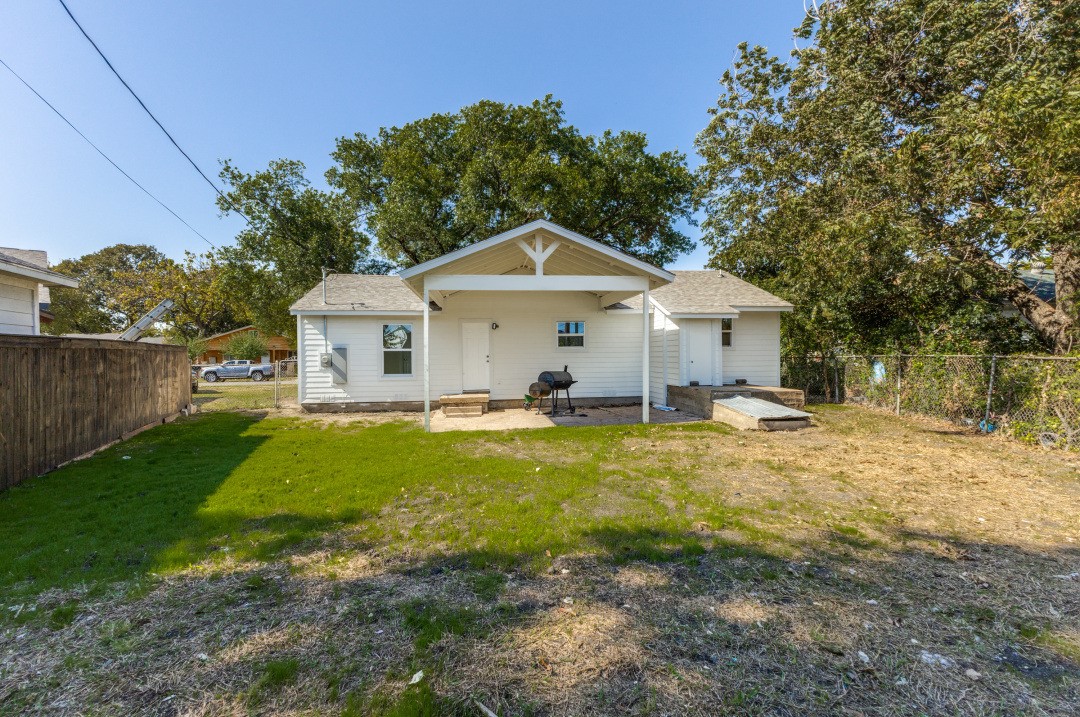 1410 Prichard Lane Dallas TX 75217