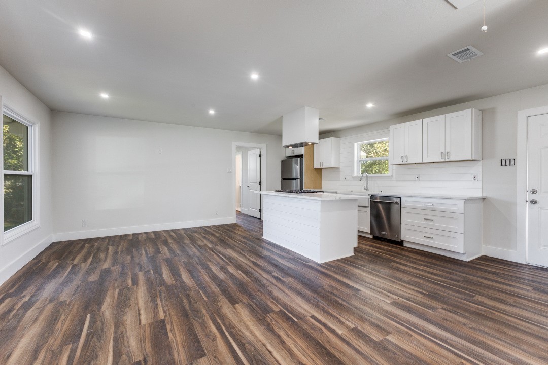 1410 Prichard Lane Dallas TX 75217