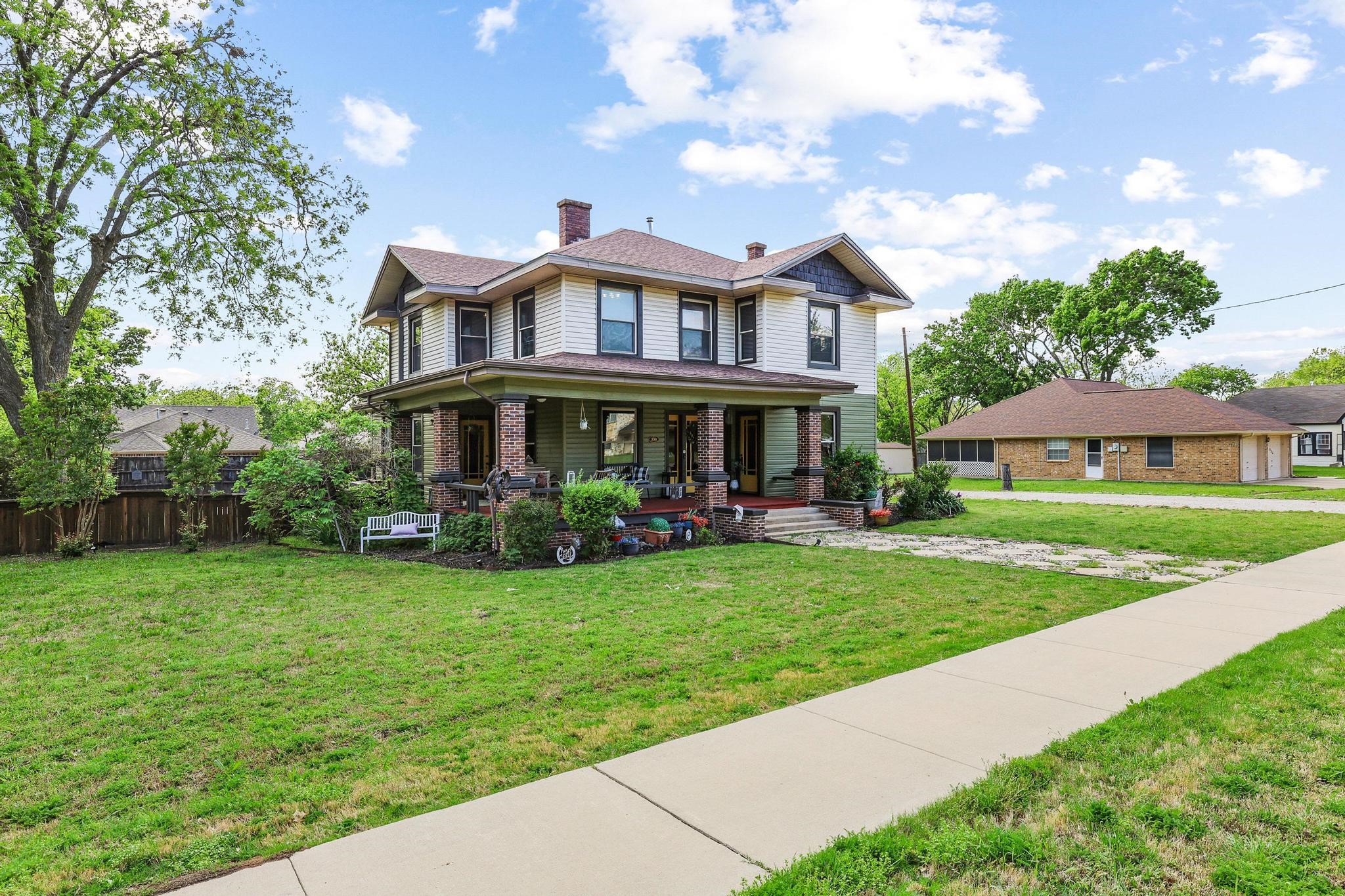 530 S Waco Street Van Alstyne TX 75495