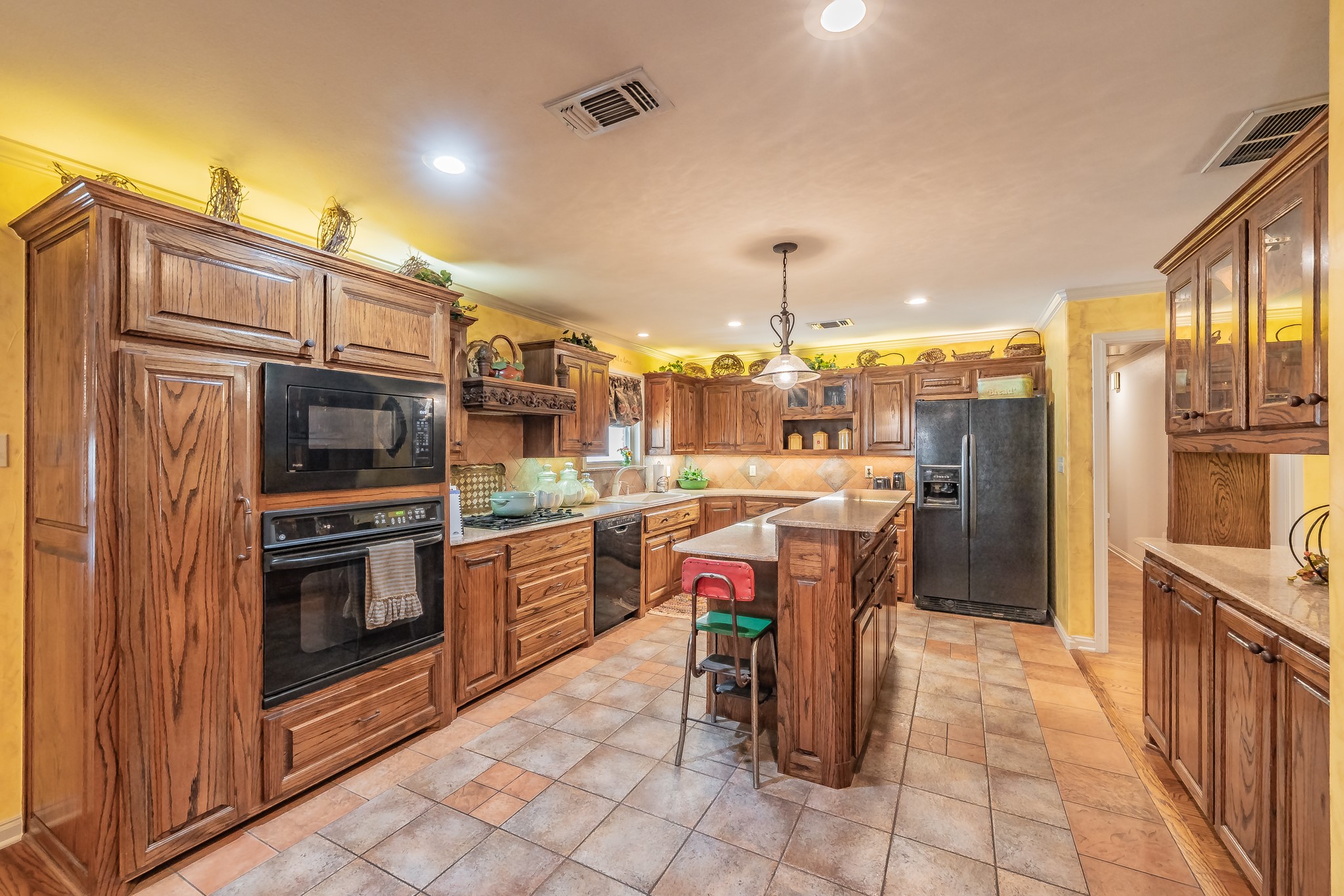 300 Shoreline Drive Azle TX 76020