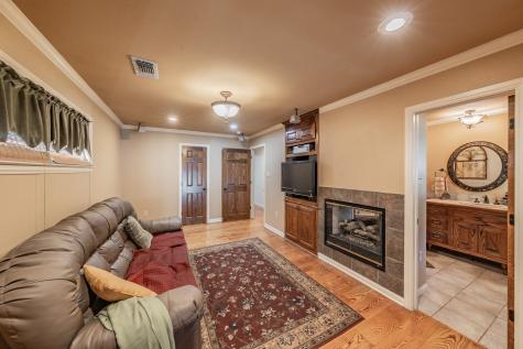 300 Shoreline Drive Azle TX 76020