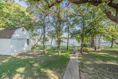300 Shoreline Drive Azle TX 76020