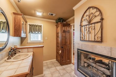 300 Shoreline Drive Azle TX 76020