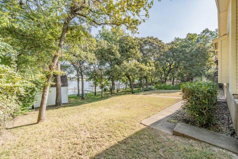 300 Shoreline Drive Azle TX 76020