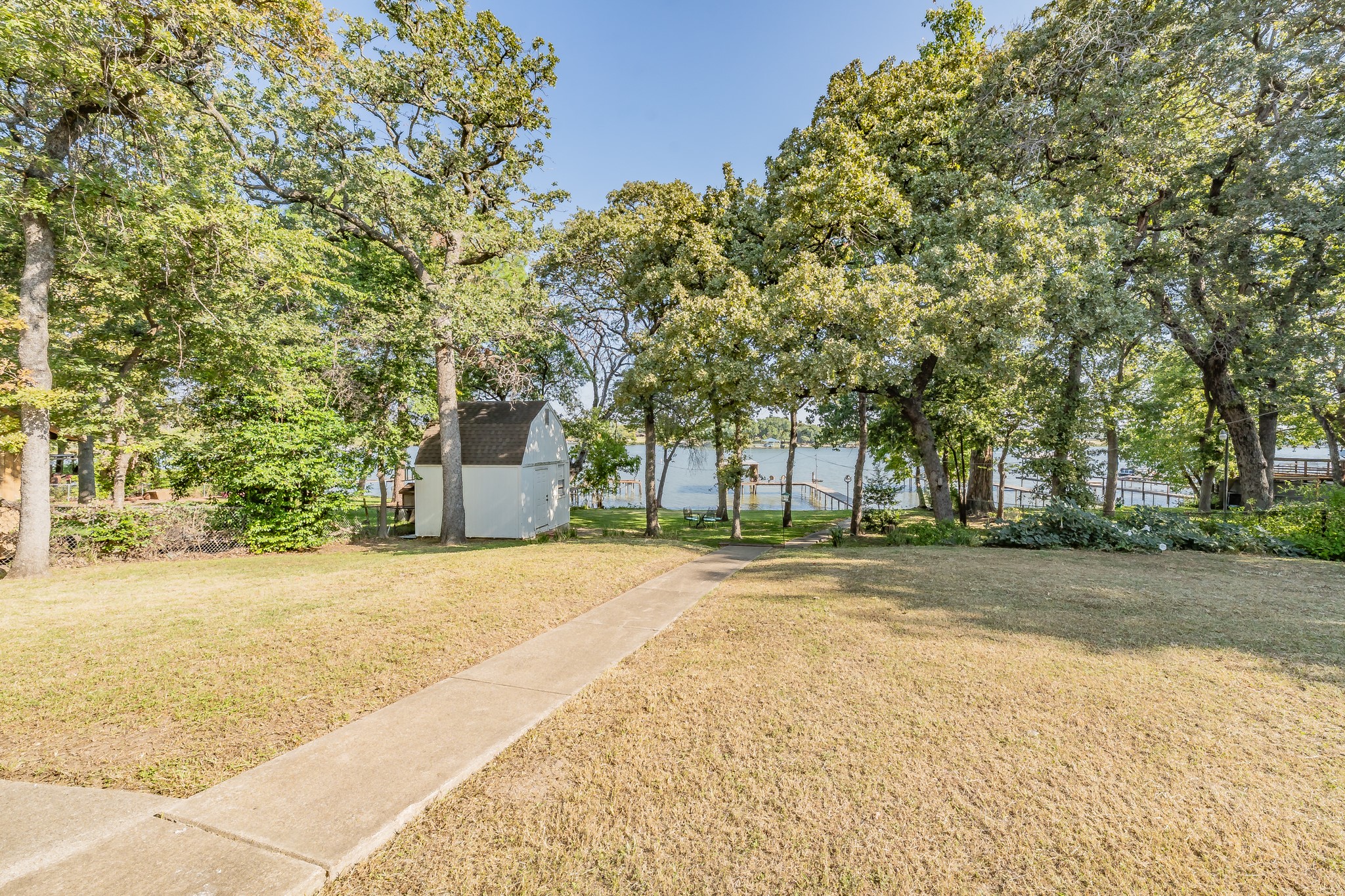 300 Shoreline Drive Azle TX 76020
