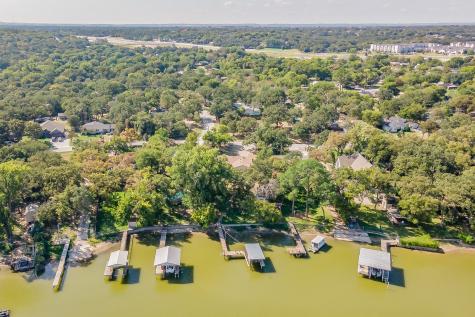 300 Shoreline Drive Azle TX 76020