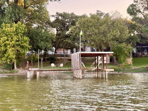 300 Shoreline Drive Azle TX 76020